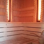Noemi Wellness Apartment