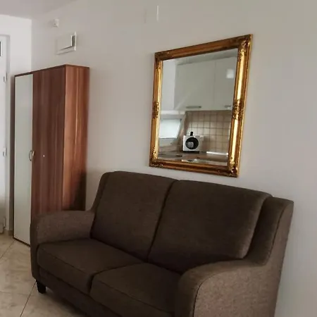 Noemi Wellness Apartment *