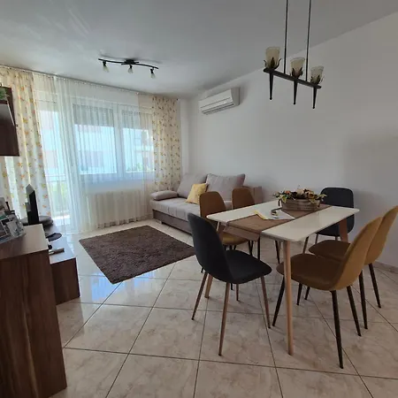 Noemi Wellness Apartment *